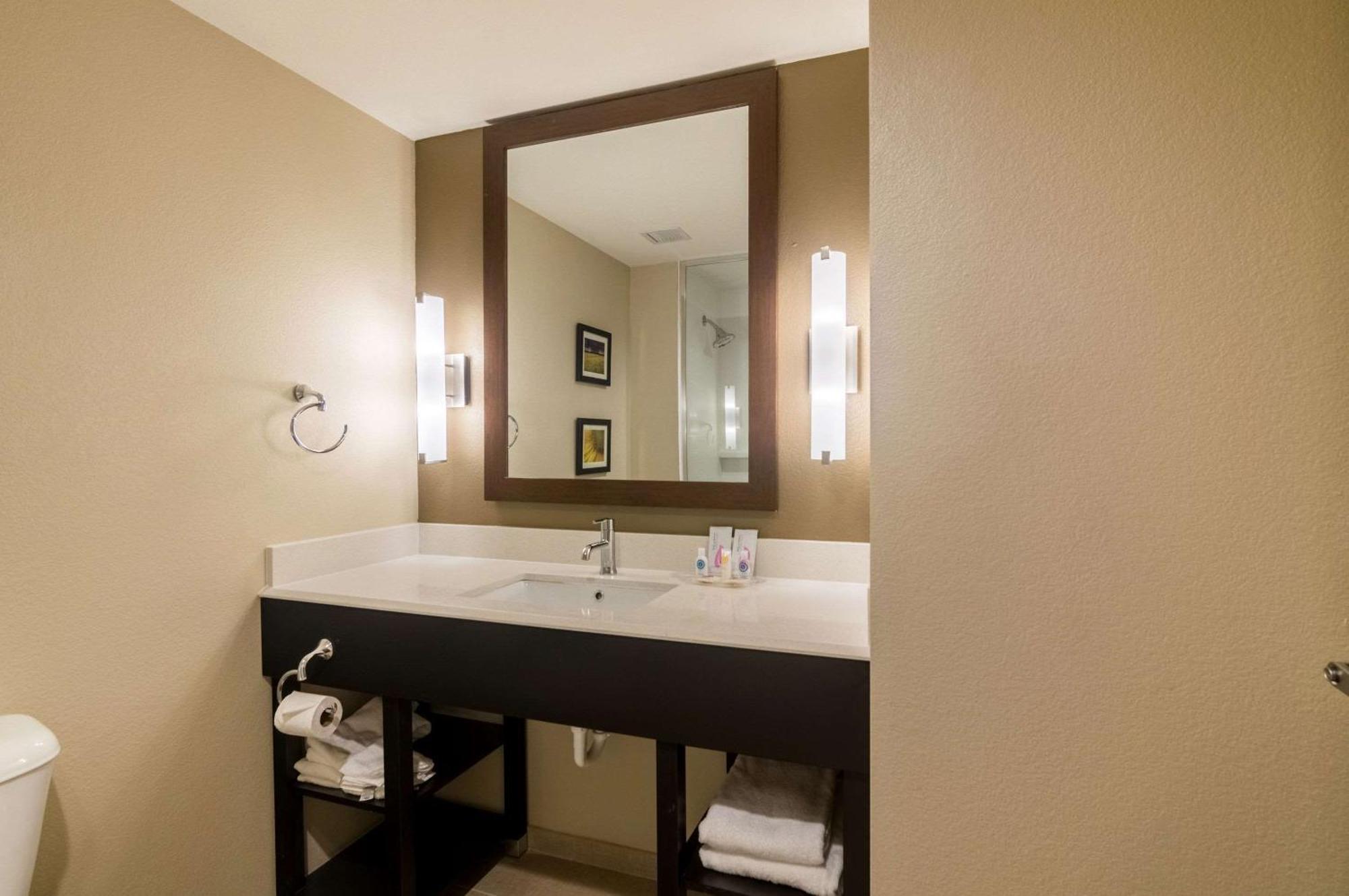 Comfort Suites Meridian And I-40 Oklahoma City Zewnętrze zdjęcie