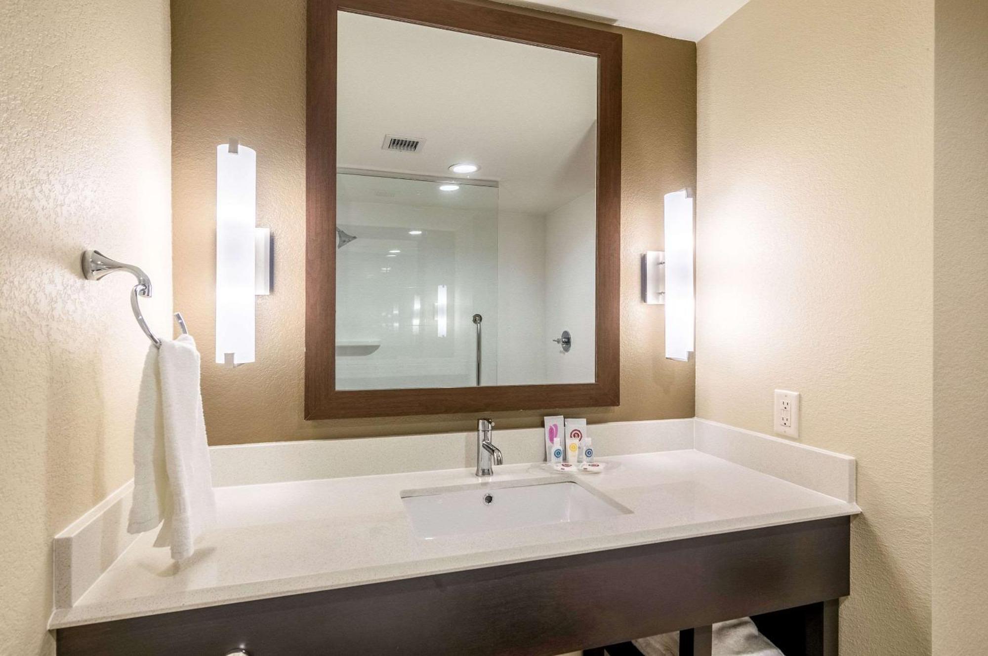 Comfort Suites Meridian And I-40 Oklahoma City Zewnętrze zdjęcie